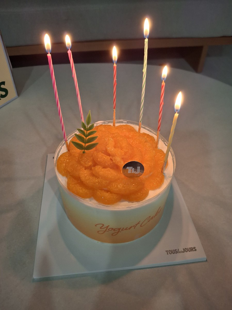 friendless99's tweet photo. 생일 두달 지났는데 그 때 엄빠랑은 밥만먹고
생일때 받은 쿠폰 만료 된다길래 혼자 냠냠 ㅎㅎ https://t.co/aEUIaM44pZ
