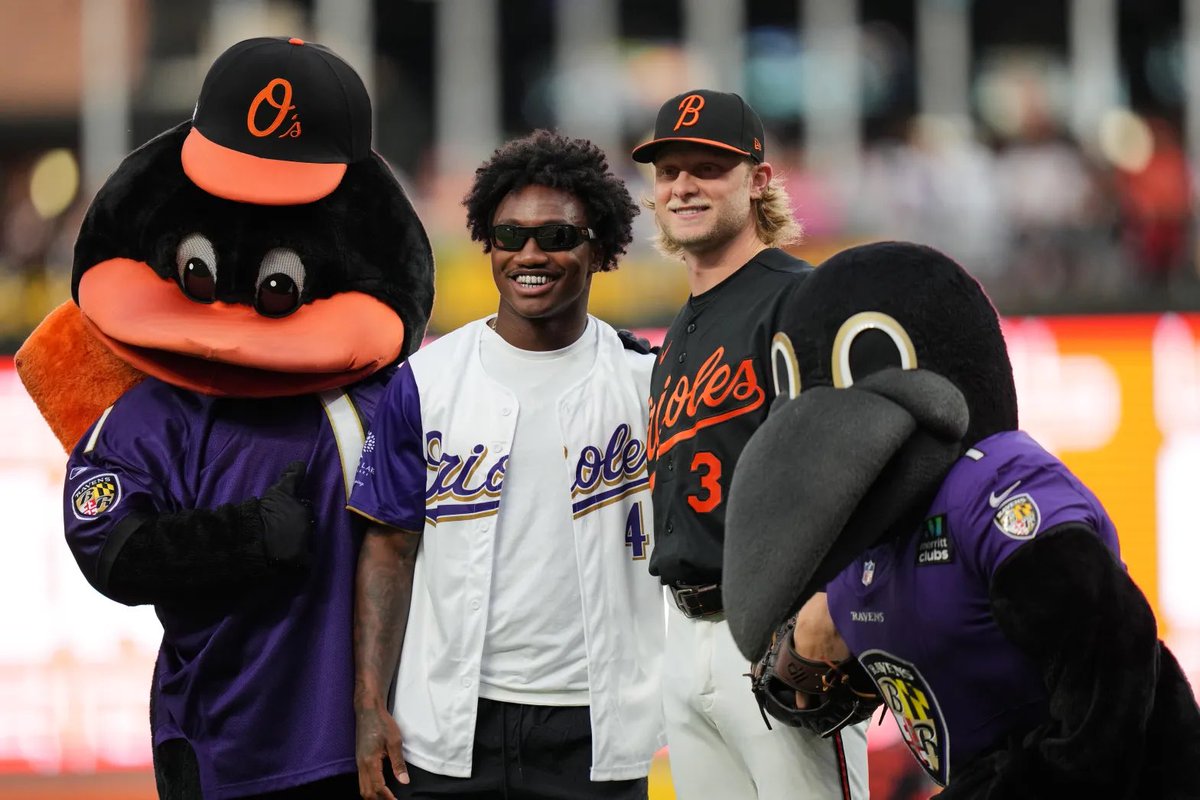 jcalvinmeyer's tweet photo. Fans showed up to Camden Yards thinking Zay Flowers would be the guest splasher. One family spent $800 for 11 tickets.

But Flowers wasn’t on the docket to be the guest splasher as originally planned, and fans are miffed by the lack of communication.

📰: https://t.co/5hn4PpRaxg https://t.co/T9E7JbjfeB