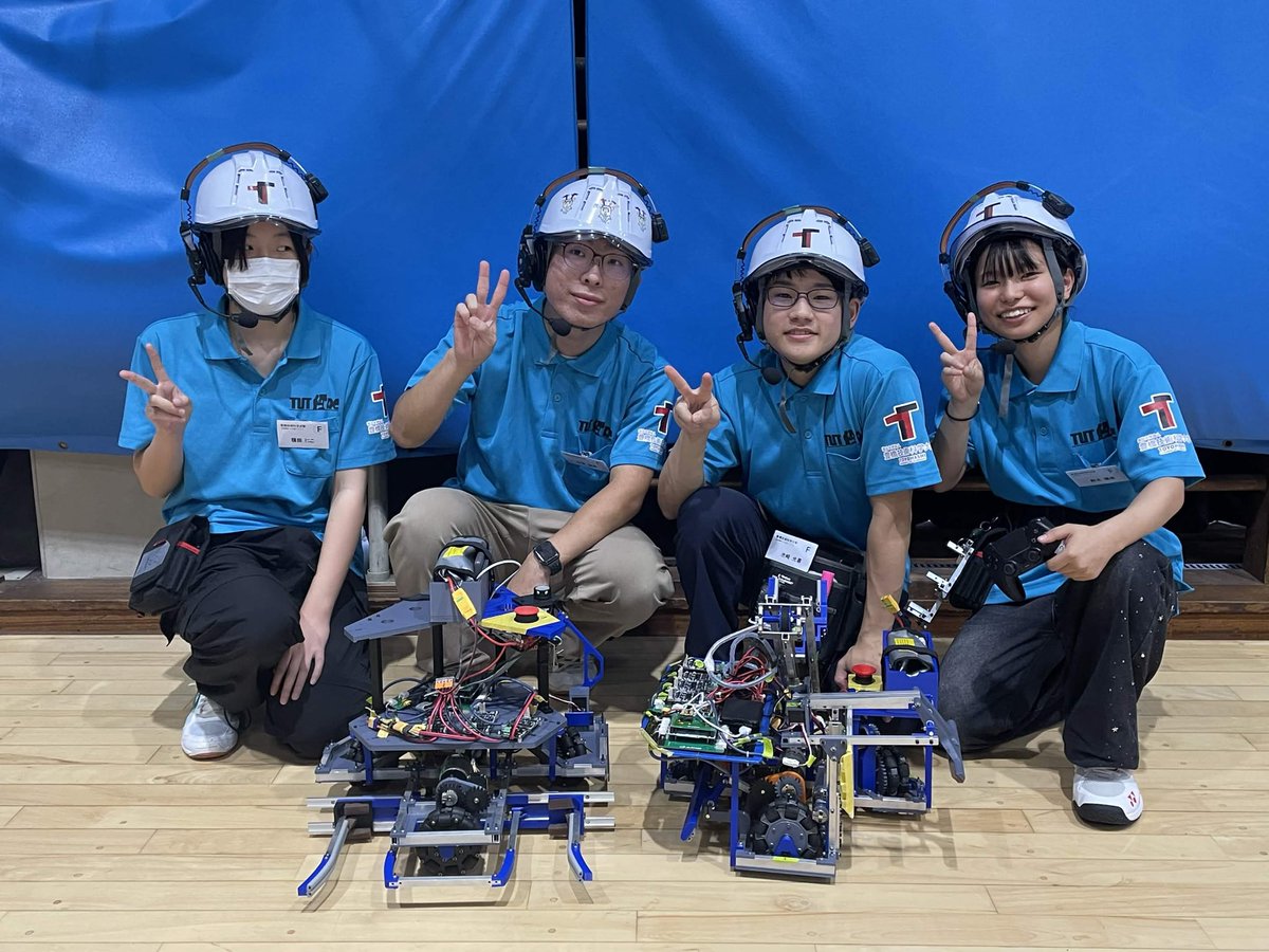 TUT_RC's tweet photo. 1年生チームが奮闘し、ベスト8＆技術賞を受賞しました！

悔いは残りますが、ゼロから挑んだ初大会で得たものはとても大きいです。
大きく成長した1年生の姿がとても頼もしく、これからがますます楽しみです✨

たくさんの応援ありがとうございました！
 #F3RC  #ロボコン #とよはしロボコンズ https://t.co/J6qCrV46C7