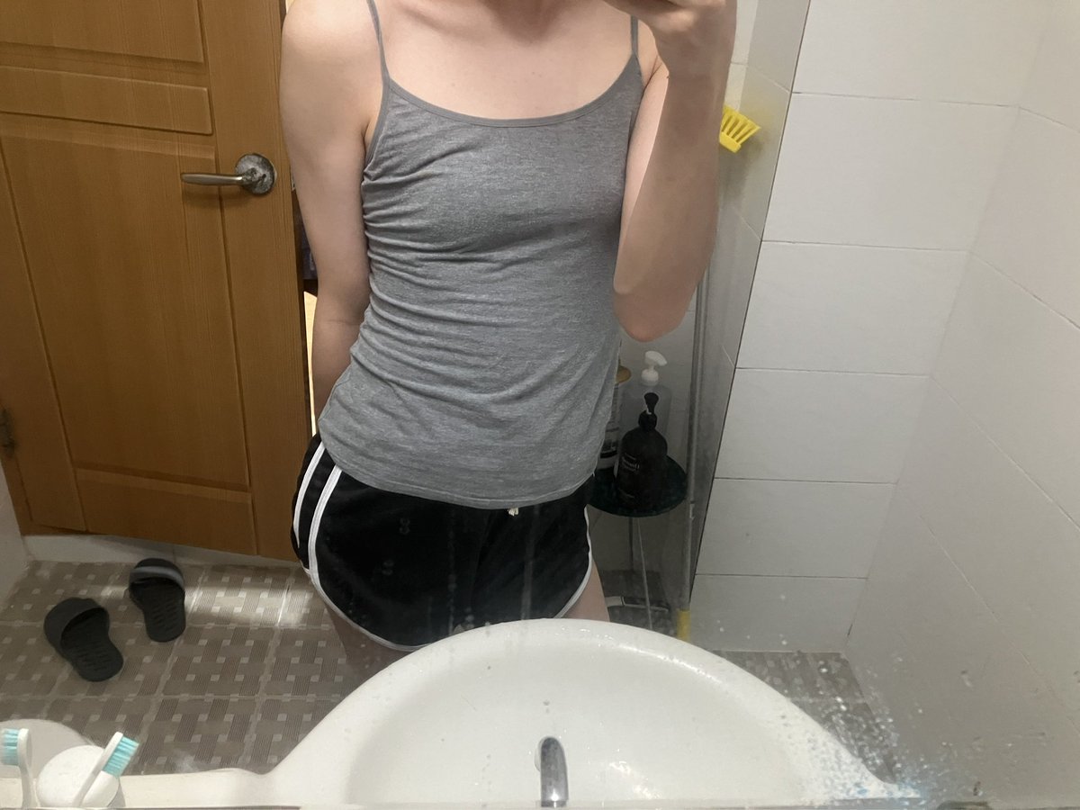 0vbmy's tweet photo. 예쁜옷 사고싶다..
#보추 #오토코노코 #쉬멜 #femboy https://t.co/xzuRJDZ0ly