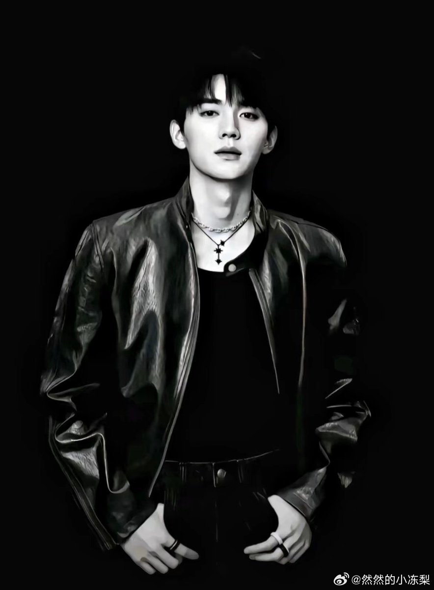 z_is_my_love's tweet photo. 익연아 오하고🫶 까만밤 보내🖤🖤🖤
(남은 촬영도 加油💛) https://t.co/FyJHMSnOiC