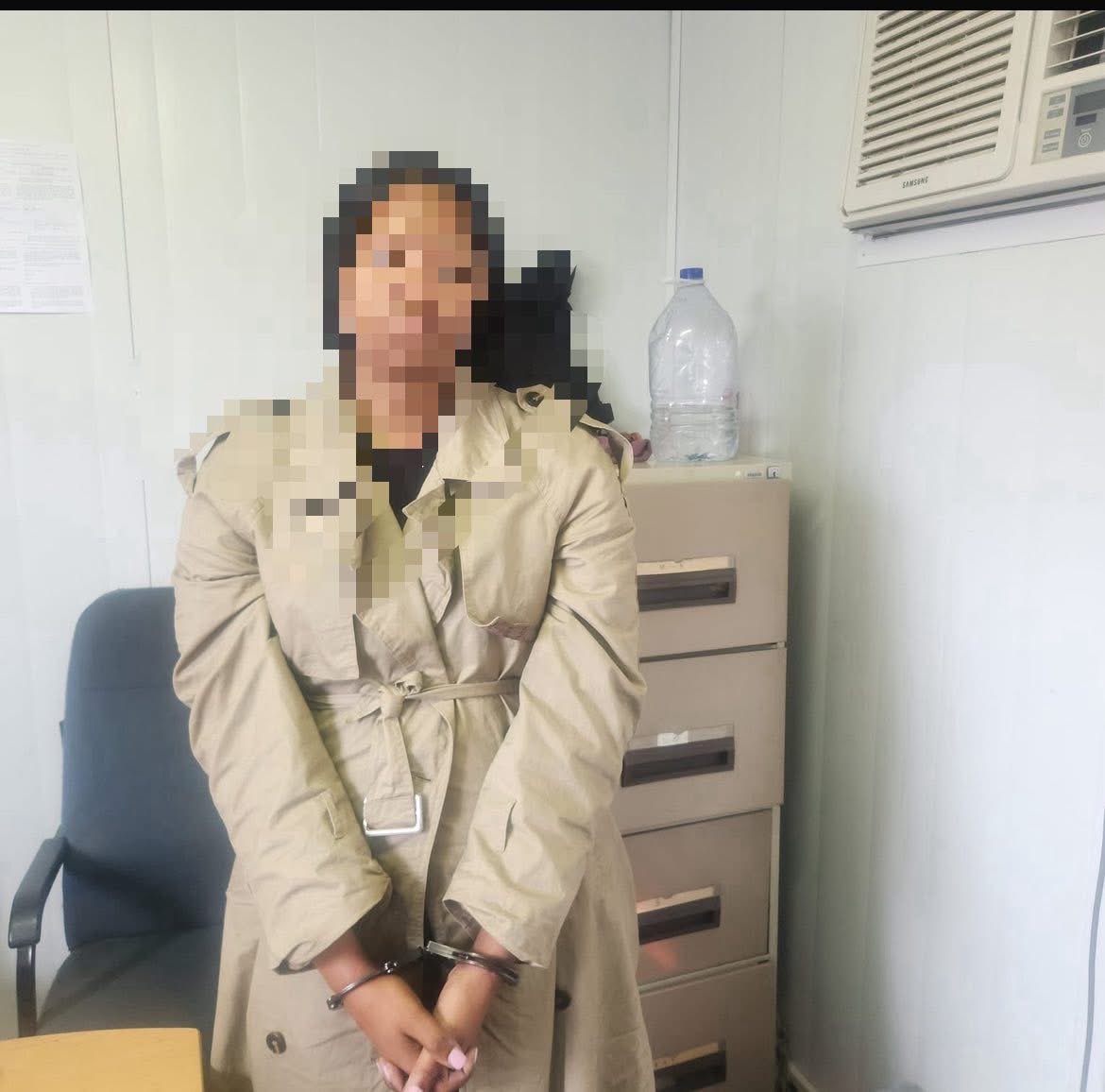ZANewsFlash's tweet photo. NEWS: A girlfriend of a well known foreign national who masquerades as a businessman in Mthatha has been arrested after she was found loading stolen copper cable.
According to the King Sabatha Dalidyebo Local Municipality, the girlfriend was nabbed at Polar Park - KZN Tonight Podcast via