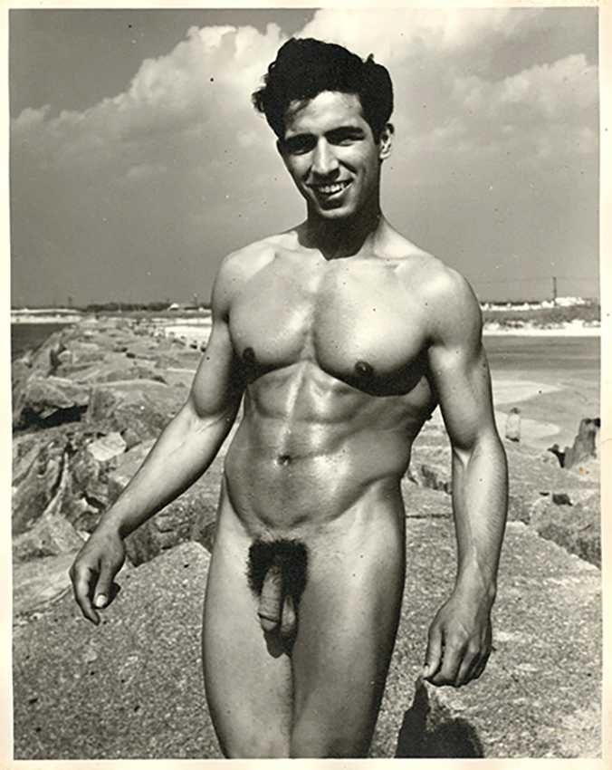 creatureblackl1's tweet photo. Sal Saverino aka Sal Severino [Photos by Lon Hanagan aka Lon of New York] New York, 1947 and thereabouts #salsaverino #salseverino #lonofnewyork #vintagemen #uncut https://t.co/auyXw6U0Mo