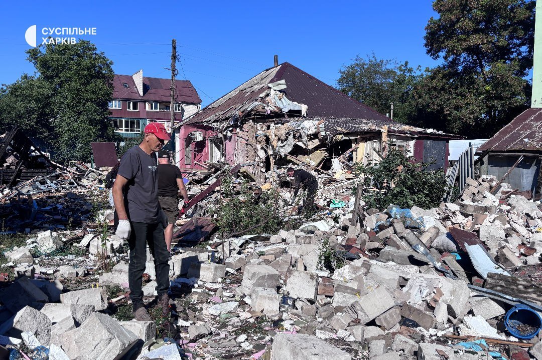 BohuslavskaKate's tweet photo. Aftermath of a Russian drone strike on central Chuhuiv last night.

​Three members of a single family were wiped out in an instant: a father and his two children‼️ The mother suffered severe injuries and is currently in the hospital.

​The house was completely destroyed.

​"Nothing is left of the house, just the foundation. Right now, we’re clearing away the debris and searching for their belongings. Not all of their documents have been recovered yet, so we're helping search for them so the family can get their paperwork processed." — Deputy Mayor.