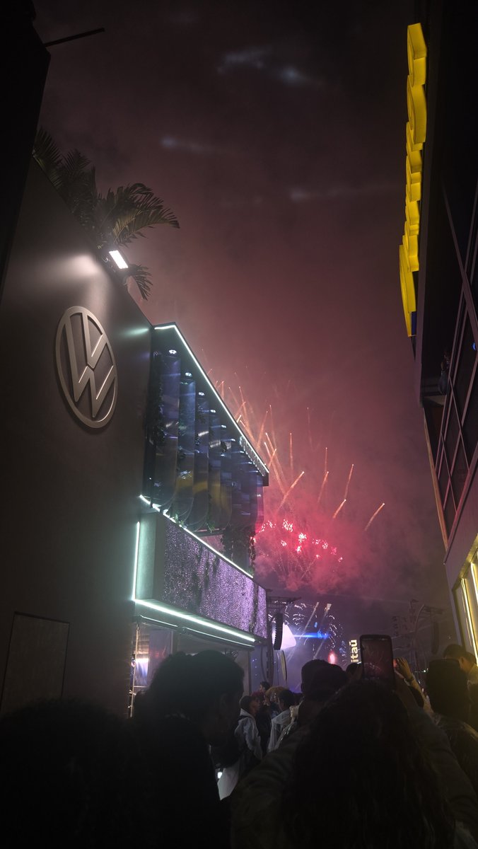 wAnnabeAnna_'s tweet photo. @calvinhbrasil @vwbrasil não pode faltar Blame e não pode faltar o stand da VW!!!
@vwbrasil + Volkswagen + Rock in Rio 2026 
#VolkswagenNoRockInRio2026 https://t.co/AUiPWFWMDr