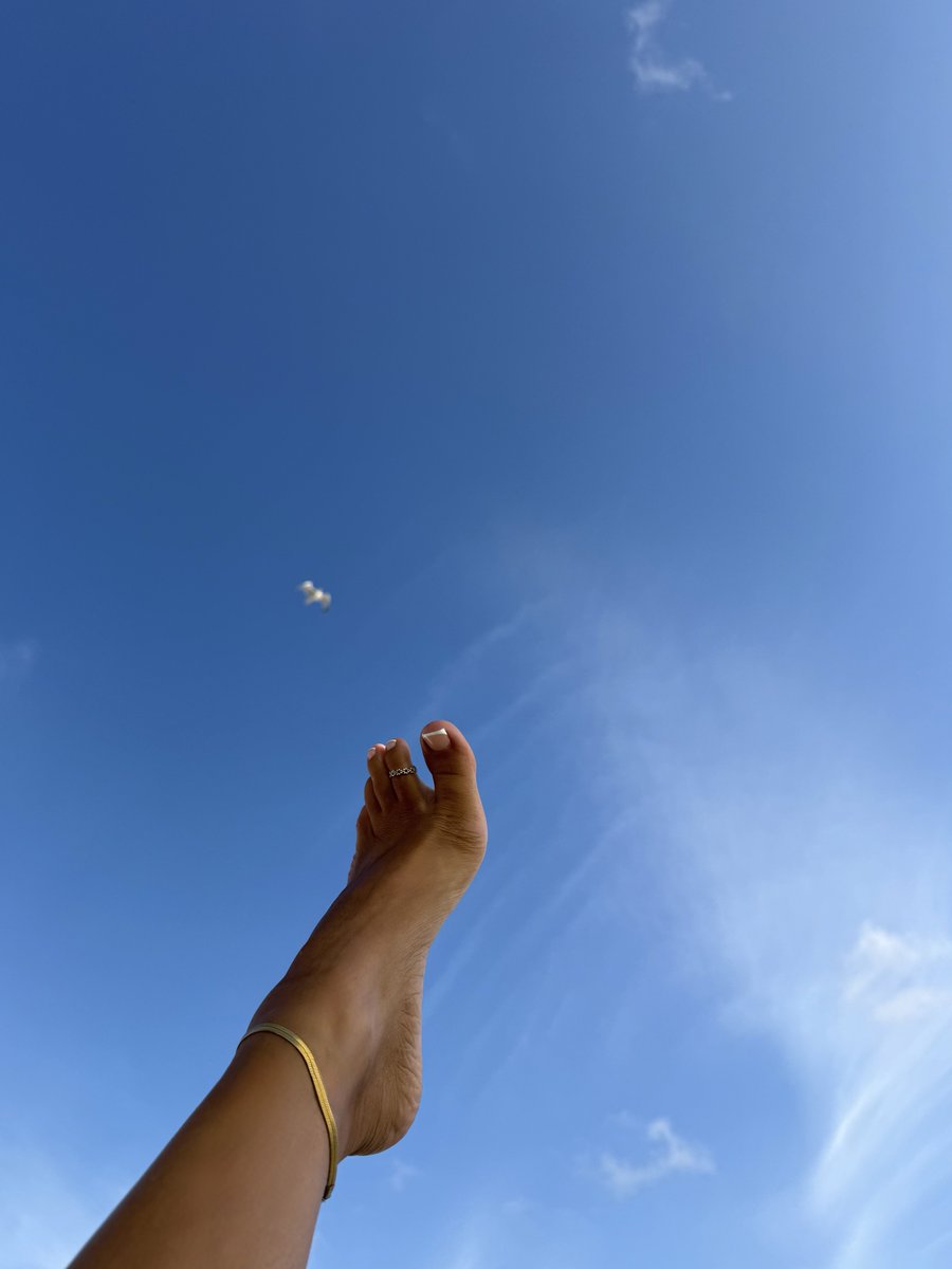 UrgirlCnah's tweet photo. This is what you see when you get to heaven https://t.co/cpQ7GnEUy2