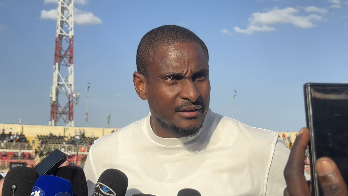 Dollar__SM's tweet photo. Pyramids Head Coach Rhulani Mokwena

“ We did not anticipate that Lesley Otieno will start,we had planned for Alpha Onyango and Enoch Machaka in midfield “

#AfricanFootball https://t.co/THNYpLmolj