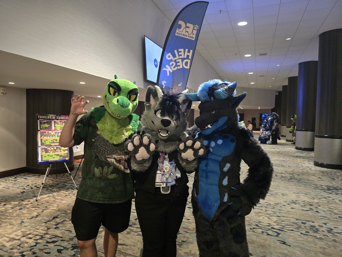 PipTheDutchie's tweet photo. Had a blast at IFC, it was so good seeing all my friends again 🩵💙

#IndyFurCon2026 https://t.co/87o269pErd
