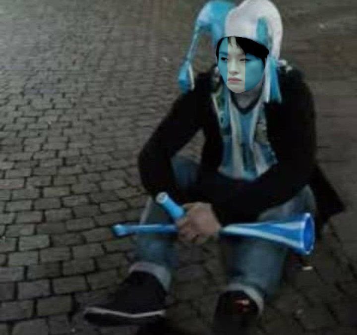 lukkwvs_'s tweet photo. Hellohellooo, busco mutis, interactuo con cualquiera la verdad, pero quiero mutis para el straycity, voy el 14 al hipódromo, platea 2, izq, fila 10, asi que nada, eso, soy buena onda plipli eueueueueuueue 💧💧💧

He - 15y - 🏳️‍⚧️

#kpoptwt / #straycity https://t.co/34crz2UAOX