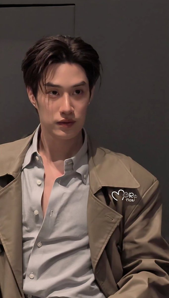 gnaaa_j's tweet photo. หล่ออะ หล่อมาก หล่อแบบค่ดหล่อเยย ในกล้องให้เต็มร้อยตุวจริงให้เต็มล้าน ฮีหล่อจังวะ หล่ออะทำได้ไง หล่อจัง หล่อคุง หล่อเดส หล่อคับ หล่อฮะ หล่อค่ะ https://t.co/lyzCZOfmjm