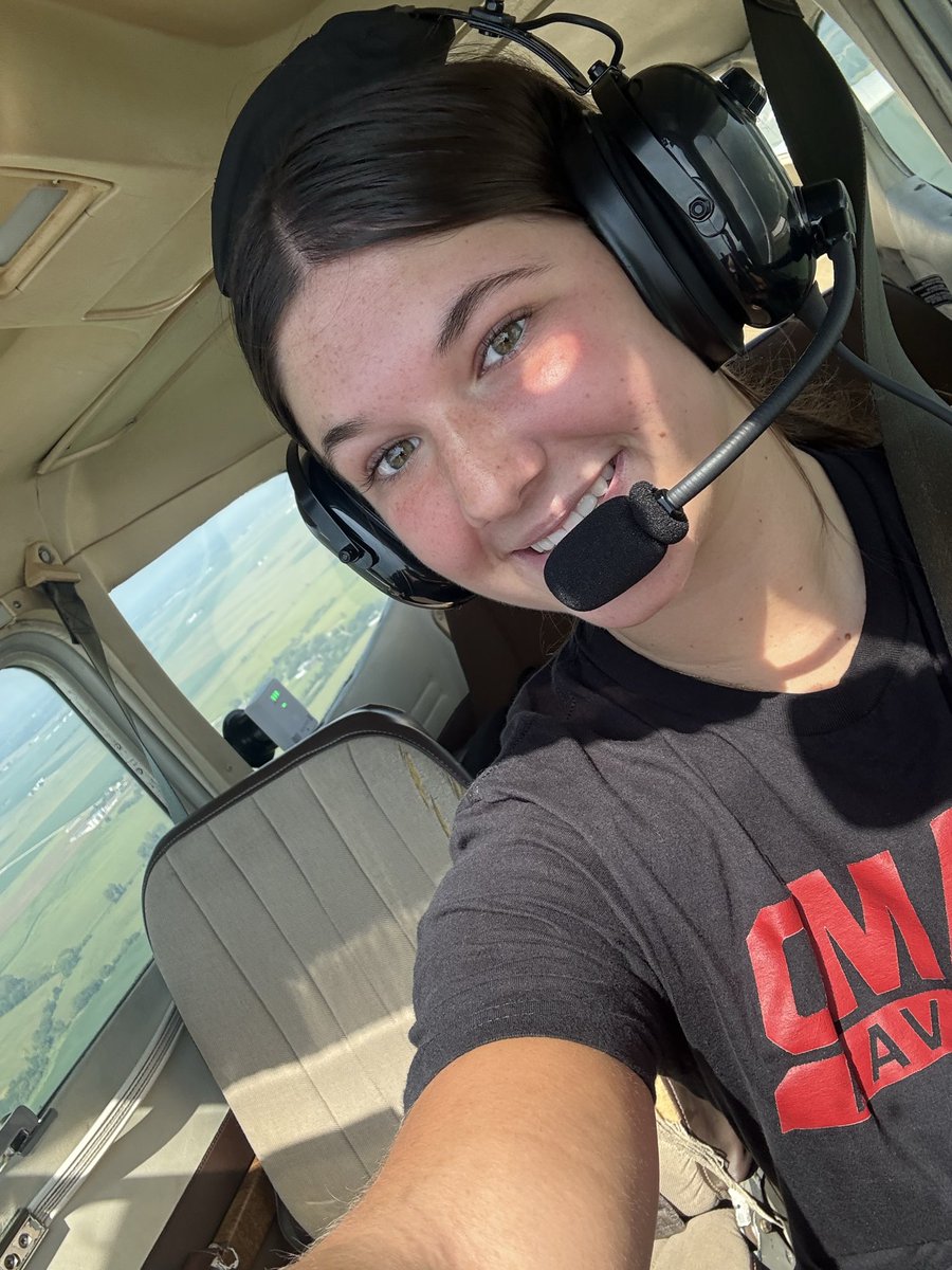CoachRosner's tweet photo. Sophie’s first solo flight! https://t.co/5j6QE4vrWZ