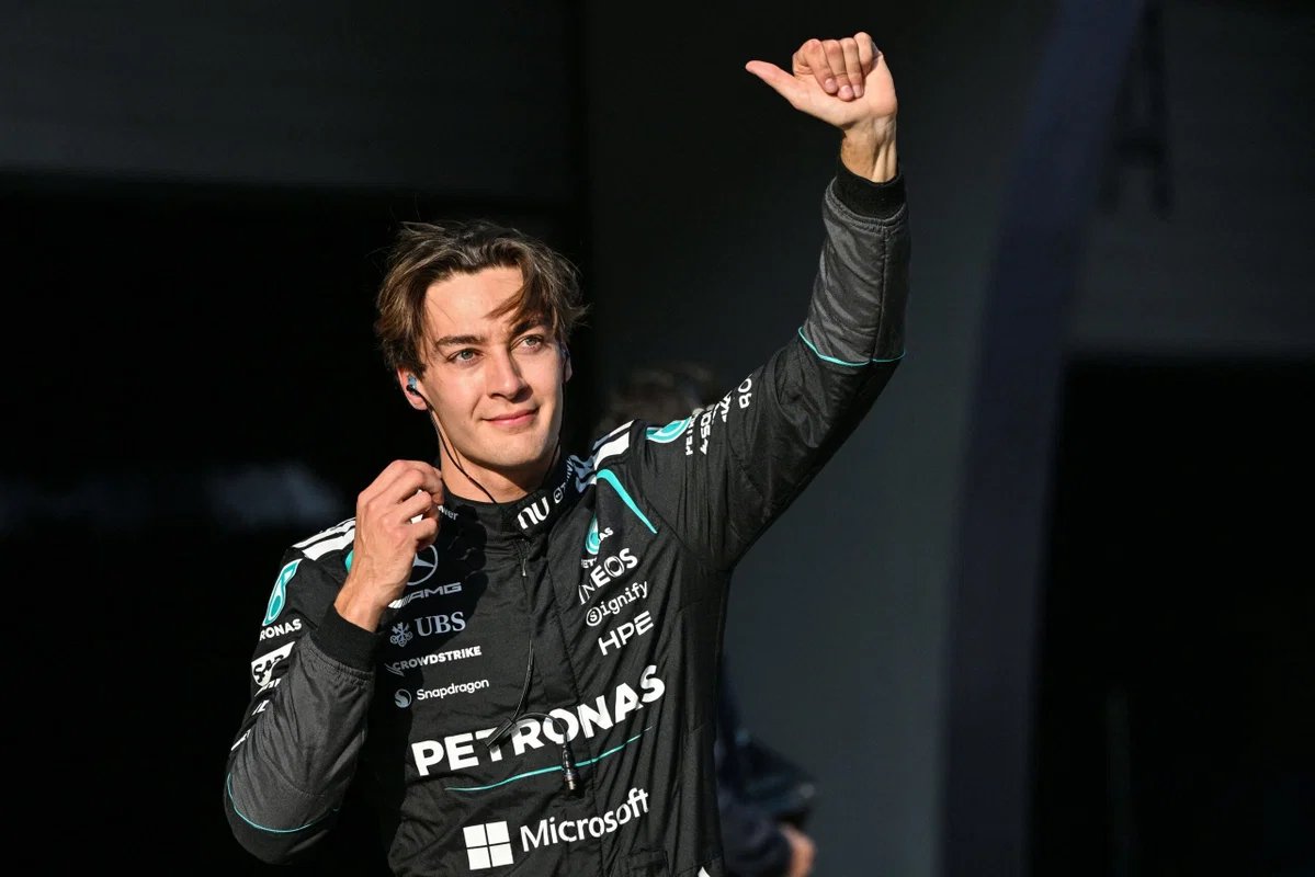 MercedesAMGPCF1's tweet photo. P2 George🌟 

So proud of him, 50-lap-old tyres..! He gave it everything, his pace was incredible, relentless consistency! https://t.co/9ZFpm3PfCt