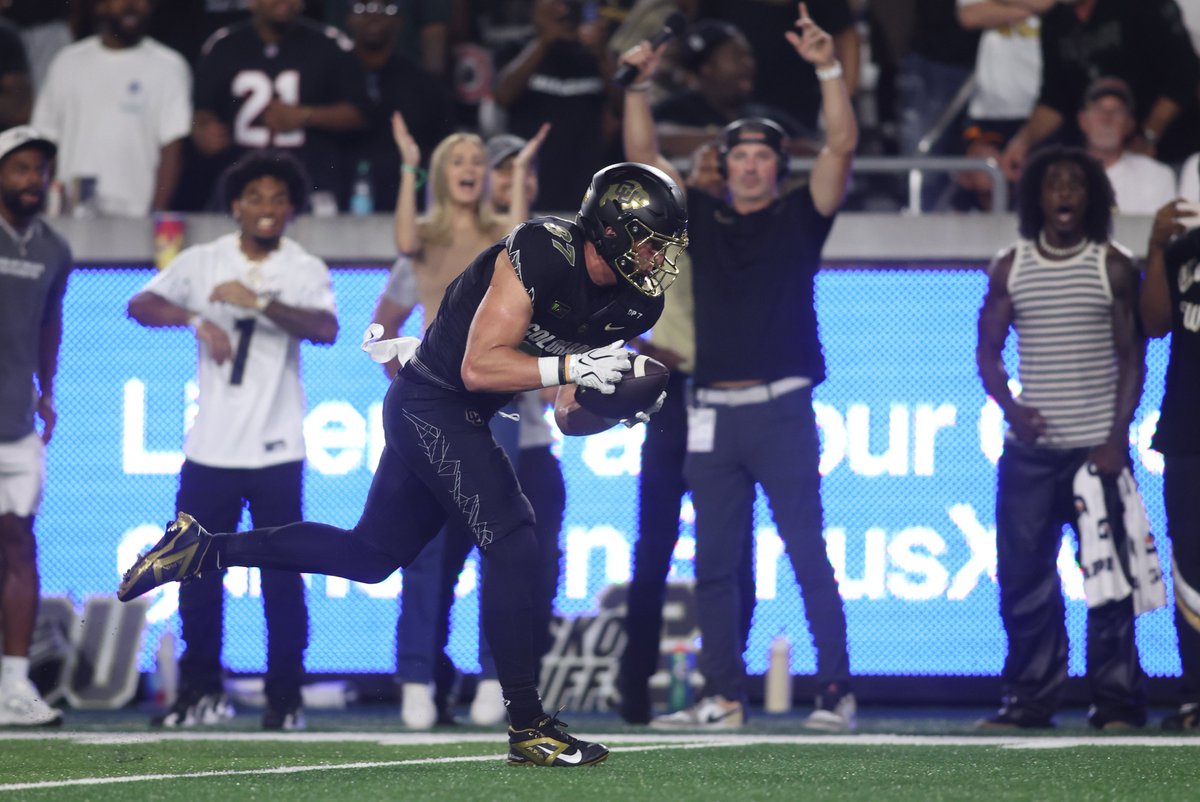 CamMellor's tweet photo. The @PFN365 highest-graded TEs from Week 1:

Charlie Williams, Colorado: 95.1
Mason Mini, Cal: 94.9
Hunter Tipton, Memphis: 94.7
David Clement, Syracuse: 93.2
Eli Jacon-Duffy, Bowling Green: 92.9
Fabian Rogosch, Troy: 91.9
Jake Wilson, Wyoming: 91.0
Leon Haughton Jr., ODU: 90.8
Patrick Overmyer, Houston: 90.6
Jeremiah Scoby, Bowling Green: 90.5