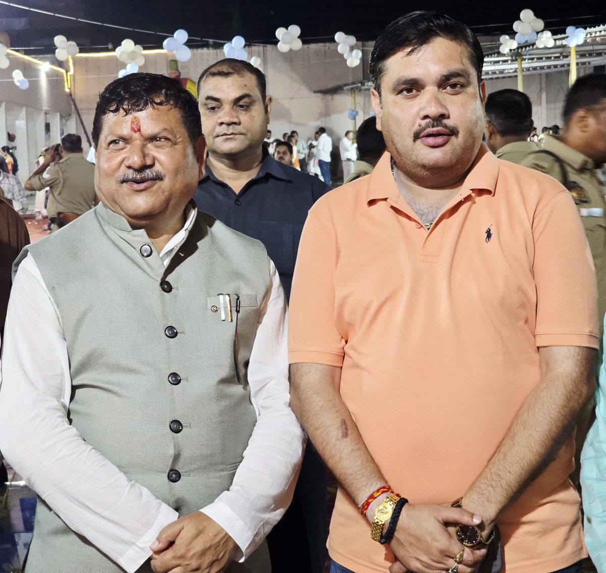 MehrotraAchin's tweet photo. #हार्दिक_बधाई_एवं_शुभकामनायें.....

आज सीतापुर के परिणय रिसोर्ट में नगर विकास राज्य मंत्री श्री राकेश राठौर गुरु जी के पोते एवं छोटे भाई श्री ऋषभ राठौर जी के पुत्र के प्रथम जन्मदिन के शुभ अवसर पर सम्मिलित होकर अपनी शुभकामनाएं प्रेषित.....

#एड_अचिन_मेहरोत्रा 
नि.जिला अध्यक्ष https://t.co/1xS6uFRTQb