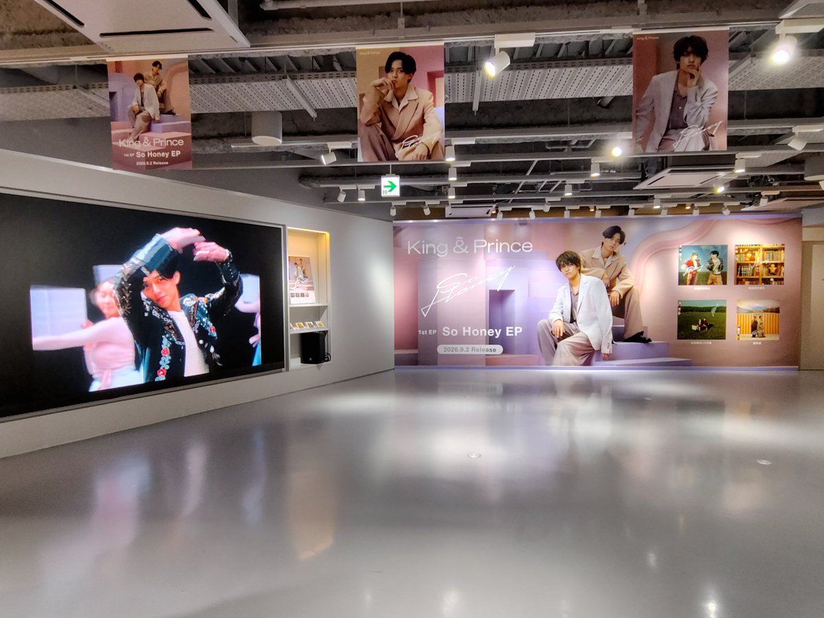 tone0318's tweet photo. 楽しい発売週をありがとう〜！！
キンプリも私達も沢山の店舗さんもみんなで盛り上げるぞー！！っていうこの空気感が好きだったりする。すごく幸せなことだよね。
#SoHoneyEP 
#KingandPrince https://t.co/ML5llF87QO