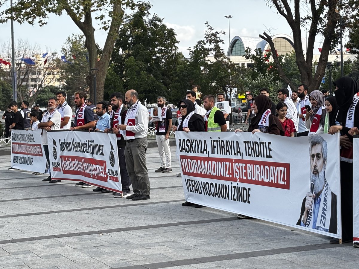 fhoncunesil's tweet photo. Adalet için Meydanlardayız! 

İstanbul Furkan Hareketi mensupları olarak haksız bir şekilde tutuklanan Alparslan Kuytul Hocaefendi, Semra Kuytul Hocahanım ve çok sayıda Furkan Hareketi mensubu kardeşimiz için basın açıklaması gerçekleştirdik. 

AlparslanHocaya Özgürlük 
SemraHocaya Özgürlük 
FurkanHareketi Tertemizdir 

📍 İstanbul
