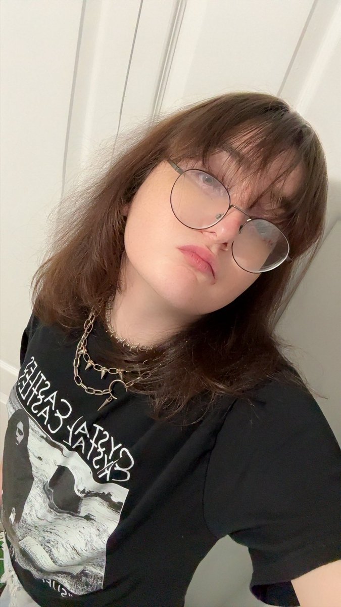 healyourwings's tweet photo. not the most liked person..

but at least i'm pretty <3 https://t.co/FXSE8AUaeK