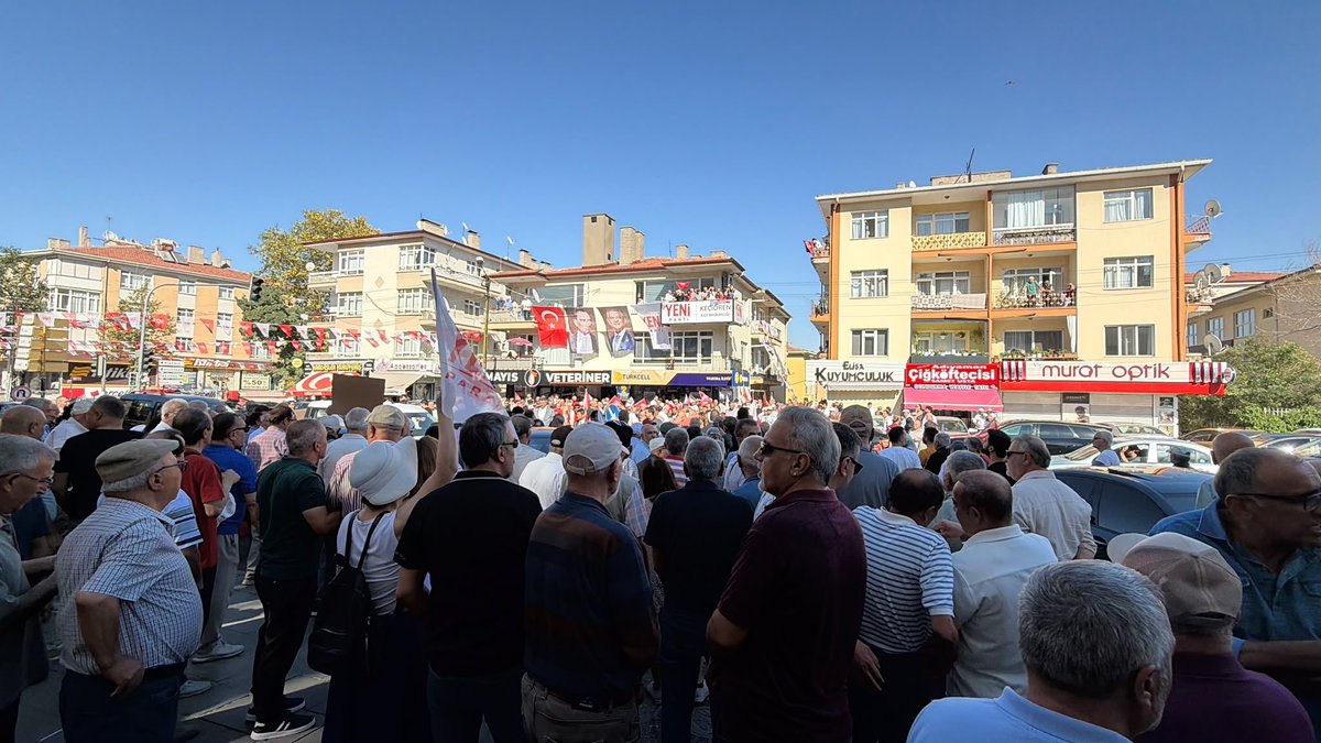 veliagbaba's tweet photo. Keçiören İlçe Başkanlığımızın açılışını, bizleri yalnız bırakmayan kıymetli vatandaşlarımızla birlikte gerçekleştirdik.

Kapımız da gönlümüz de milletimize açık.
Hayırlı olsun Keçiören… https://t.co/NJzGSS3WhJ