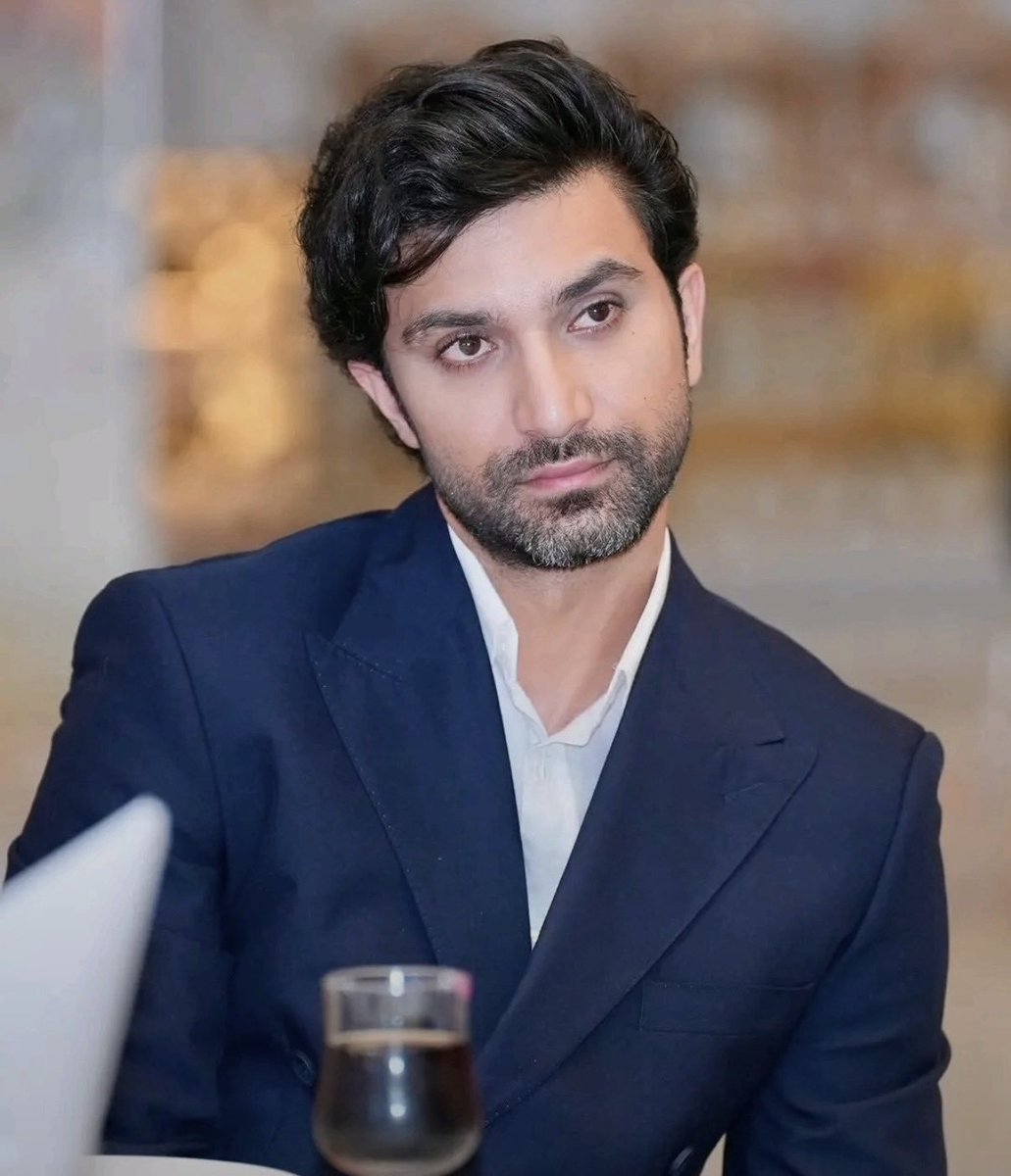 Lovelife72005's tweet photo. Ahad be like -Mujhe Sona Hai. Plz mujhe ghar jaane do.🥱🥱 https://t.co/mINpWfsfsY