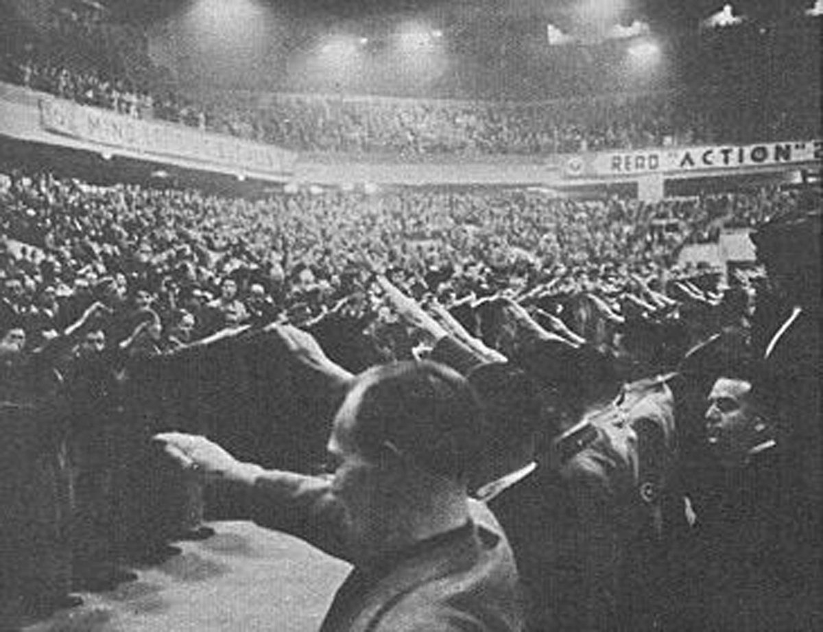 LouiseRawAuthor's tweet photo. Olympia, 1934- the Blackshirts first mass gathering.

Carefully stage-managed, but still, when Mosley entered with huge pomp &amp; fanfare and began to speak, he was booed &amp; heckled. 

A few incredibly brave antifascists had got in

They were savagely beaten by blackshirt thugs.
1/ https://t.co/R8C5s3jR7u