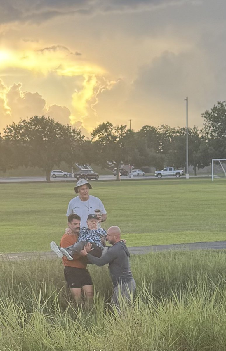 AlvinISDAth's tweet photo. This is what Alvin ISD is all about! ❤️

Serving others and taking care of our people. Thank you Coach Bass and Coach Lane for helping a grandparent cross a ditch so she could watch her grandchild compete at the cross country meet.

It’s bigger than sports. 🫶 #community https://t.co/vx21xVrf1l
