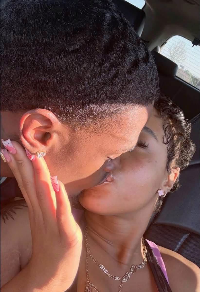 DiaryyOfCatt's tweet photo. Under him, into him, and all over him REAL baddd. 🤞🏾❣️😘🤞🏾 https://t.co/PAjXMbCUuL