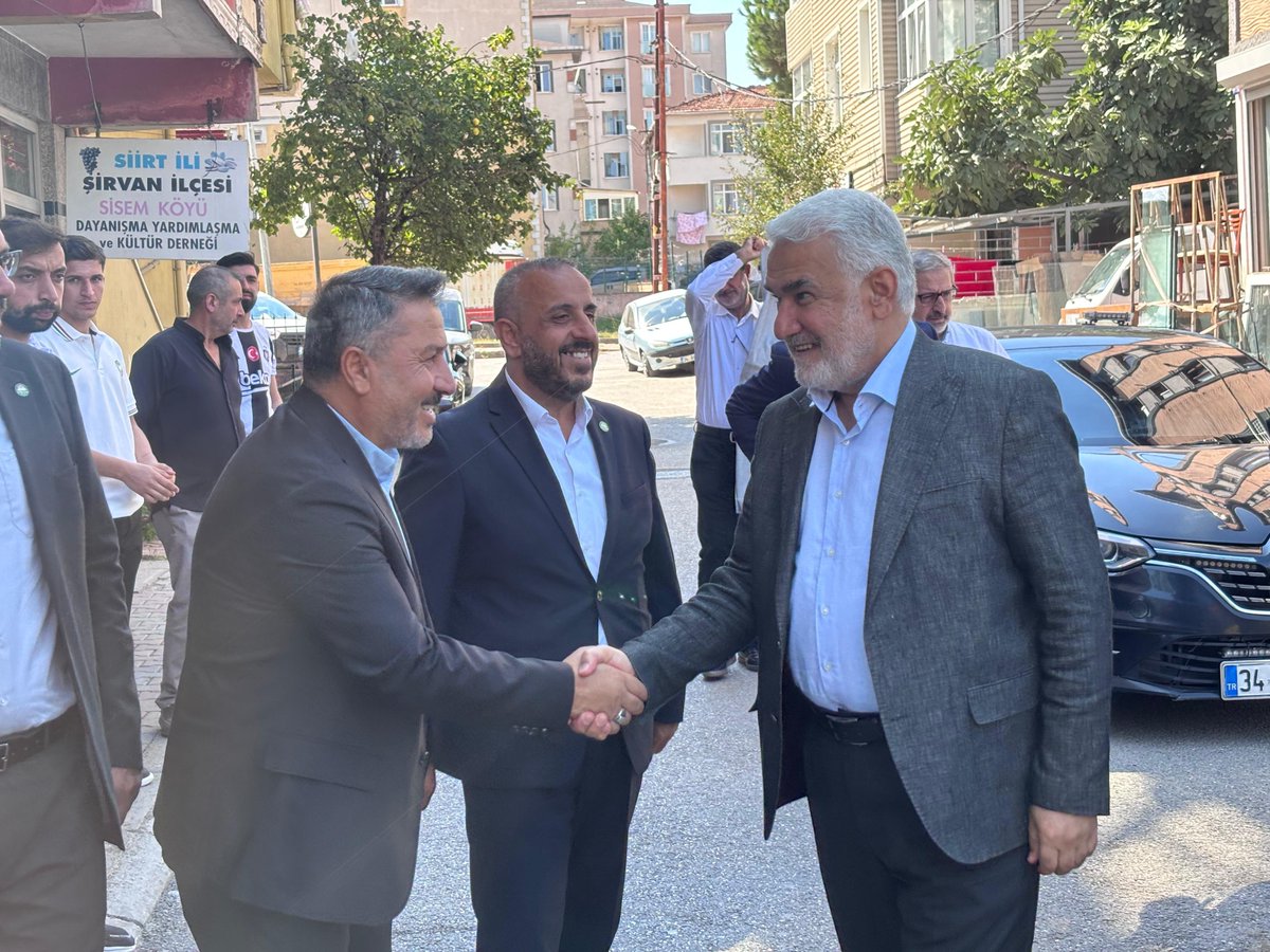 HurDavaPartisi's tweet photo. Genel Başkanımız Sayın Zekeriya Yapıcıoğlu, beraberindeki heyetle İstanbul’da Siirt Şirvan Yağcılar (Sisem) Köyü Yardımlaşma Derneğini ziyaret etti. 

Dernek Başkanı Nuri Kepkan ve yönetimi tarafından karşılanan Genel Başkanımız, dernek üyeleri ile hasbihal etti. https://t.co/I5hNdr7I1j