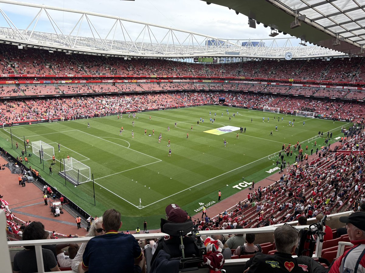 Imzattack's tweet photo. Another Sunday in North London #COYG https://t.co/vuthghYvVP