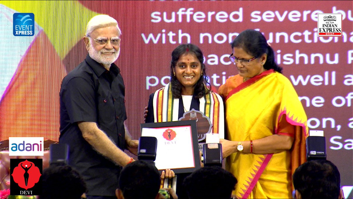 indulgexpress's tweet photo. Deputy CM of Odisha Pravati Parida and TNIE Editorial Director @PrabhuChawla present award to Jayanti Behra at the #DeviAwards in Bhubaneswar.
@lakshmi94338678
@Eventxpress
@NehaSonthaliaP1
@adanionline
@NewIndianXpress
@santwana99
@PravatiPOdisha
#40thDeviAwards #OdishaDevi https://t.co/WXUafpKaIU