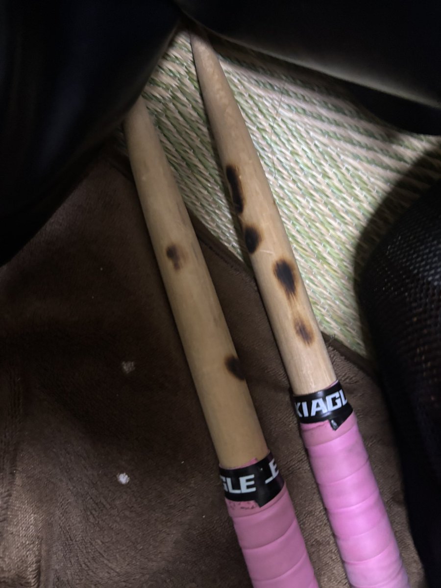 Re__0__LIFE's tweet photo. 昨日佐藤にバチ焼かれた ぜひみんな使ってください https://t.co/VgdhgsLAuV