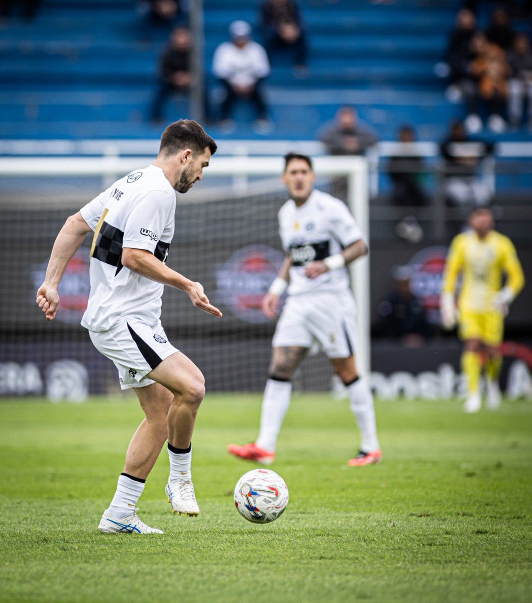 ivan_alexispy's tweet photo. GARANTÍA DEL TRIUNFO. Es muy curioso que #Olimpia haya ganado en todos los partidos que en este semestre tuvo a Tim Payne 🇳🇿 (32) en su alineación, ya sea de titular o como alternativa.

05 PARTIDOS
05 VICTORIAS

vs #RubioÑu, #Ameliano, #CerroPorteño, #Recoleta y #Trinidense. https://t.co/aFMqvzdFaL