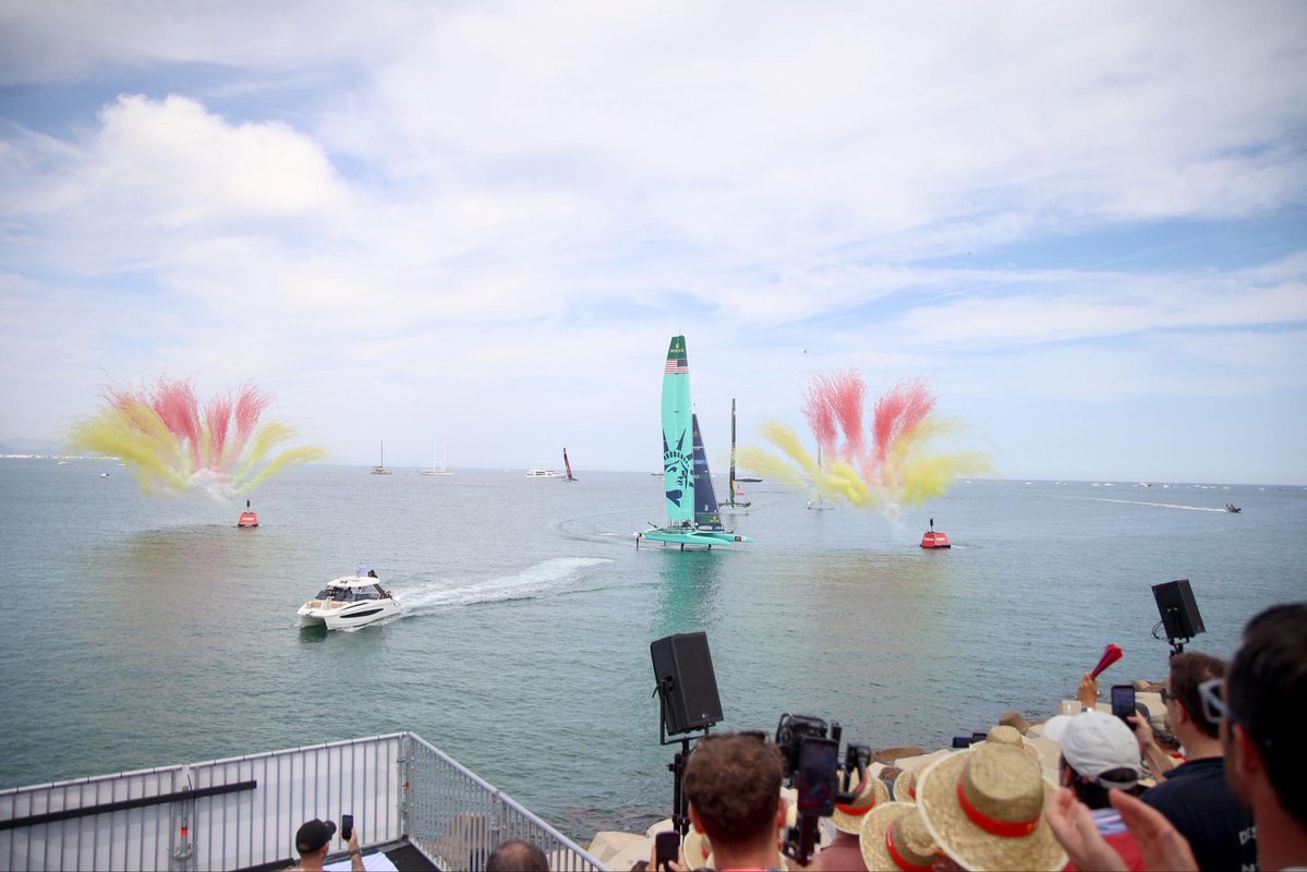 mjosecatala's tweet photo. Valencia vuelve a ser capital de los deportes náuticos con @SailGP.

Enhorabuena al equipo @SailGPUSA por la victoria en esta primera edición que no olvidaremos. Valencia, siempre con “Los Gallos” @SailGPESP, aunque hoy no ha habido suerte. 

Orgullo por lo conseguido e ilusión por todo lo que está por venir.