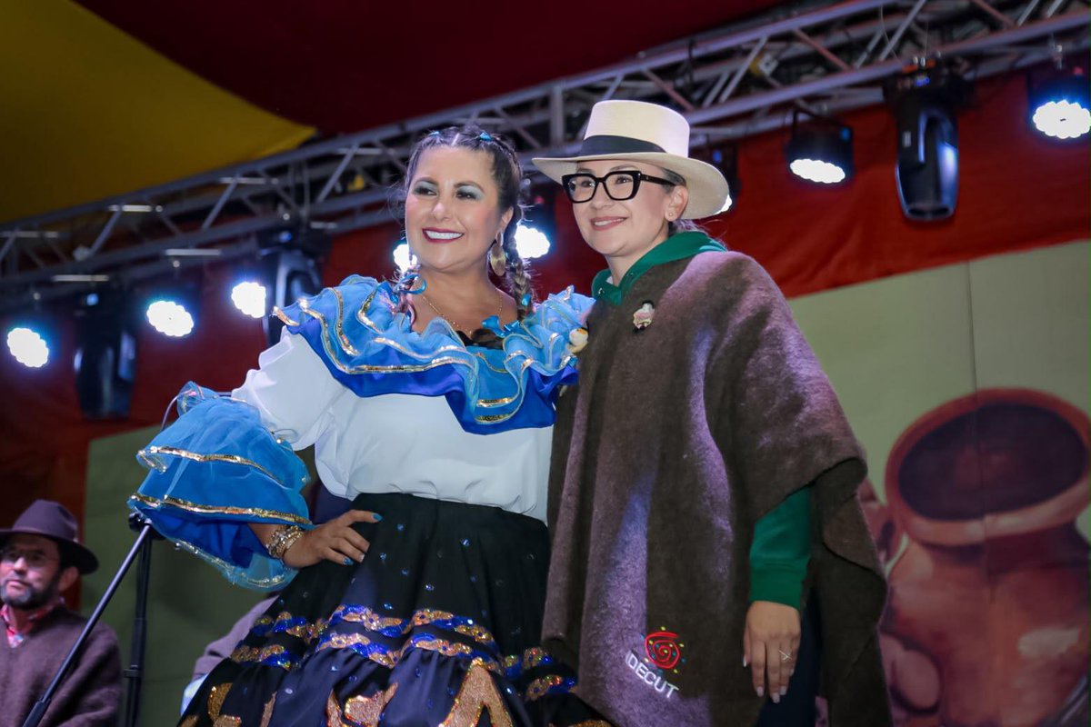 IDECUTCundi's tweet photo. 5/5 Estar cerca también es escuchar, acompañar y reconocer a quienes mantienen viva nuestra cultura.
Desde el IDECUT seguimos recorriendo Cundinamarca, trabajando junto a artistas, gestores y comunidades para que la cultura sea encuentro, identidad y transformación. https://t.co/OYK3ppmwDV
