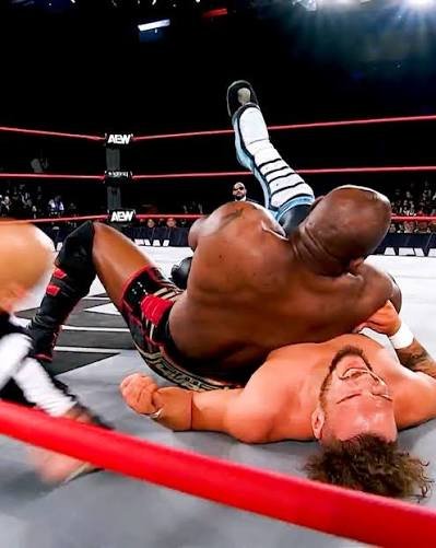 DFW_Wrestling's tweet photo. @MATSiegmarDFW_ @bigtastyefed @DFWShittaker @DeaconBlackDFW Deacon Black is crawling back to his feet. Big Tasty is seizing his moment. Waiting patientally for Deacon to get his feet.

SPEAR!

The cover by Big Tasty...

One..Two...Three!

THATS IT! BIG TASTY PINS DEACON BLACK IN HIS DFW DEBUT! https://t.co/sZHnE2PXeT