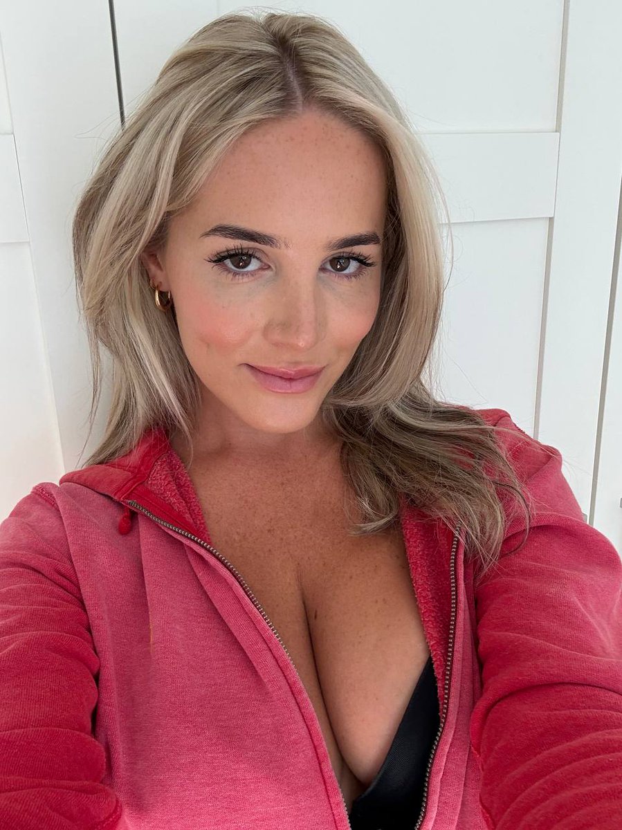 bonajuan's tweet photo. DM FOR FREE AND HOT PIC❤️🥰 https://t.co/kmQpKhwv1s