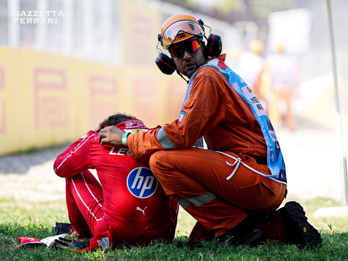 GazzettaFerrari's tweet photo. 🚨 | Charles Leclerc: “The neck was ok, it was just the vision a little bit at first.”

“The right eye was not showing me great vision, but now it's all good, so that's the thing I was most worried of getting off the car."

“Then after that everything, a bit of pain here and there, which is normal after a crash like this, so nothing more.”
