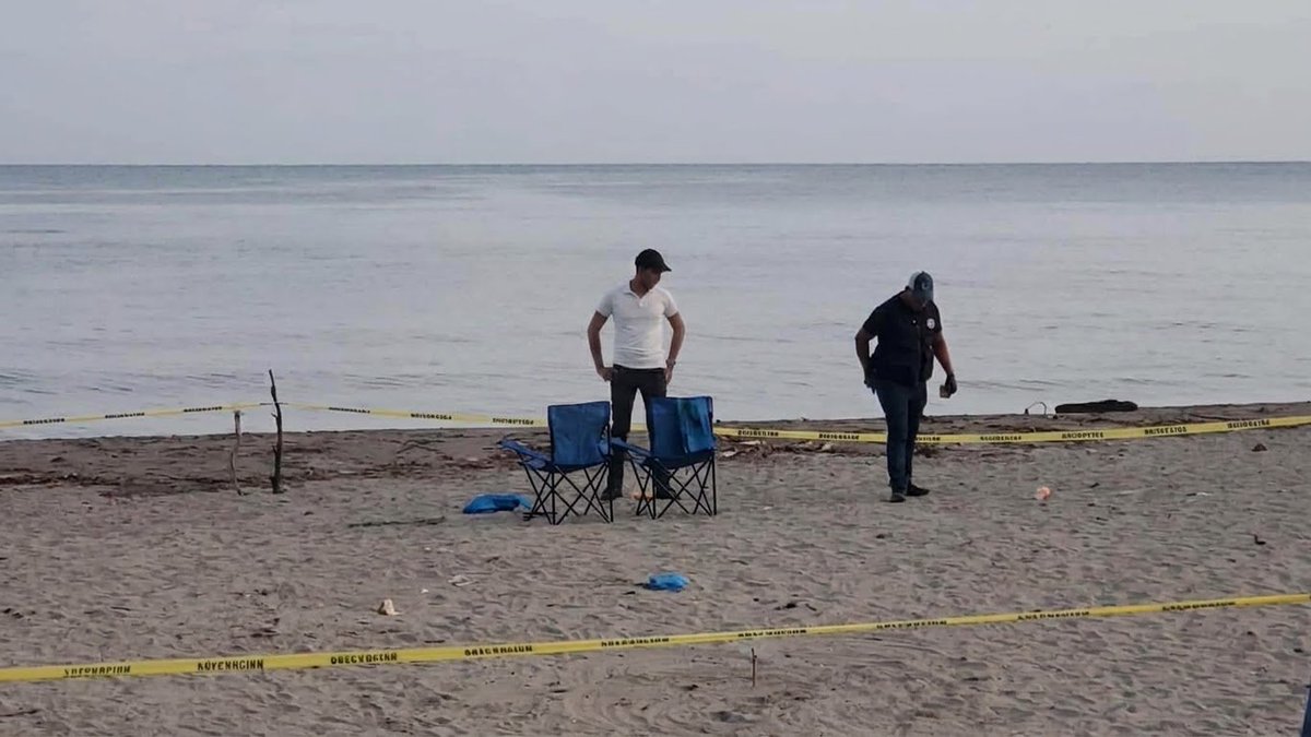 luislemushn's tweet photo. Mientras compartía con una amiga en la playa, fue ases¡nada a baIazos Kimberly Dayana Murillo Almendares en la mañana de domingo, en el Paseo Los Maestros, en La Ceiba, zona caribeña de Honduras. Dos mujeres han sido ases¡nadas en menos de 12 horas en Atlántida. https://t.co/7aAFfR4lek