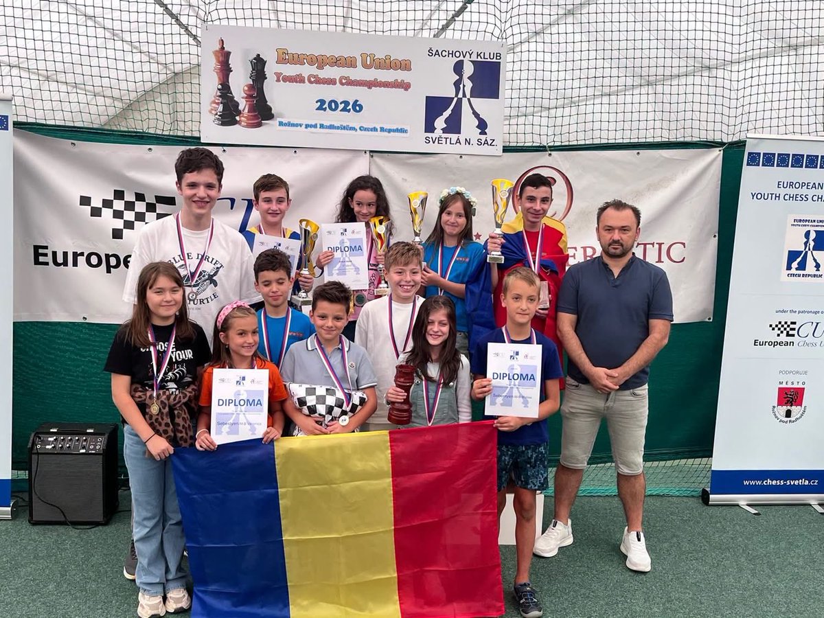 vladardeleanu's tweet photo. August was a good month for Romanian chess.

A Grandmaster at 16. Four European medals. 431 players in Arad. Fifth in the world at solving. Craiova next, 12–13 September. https://t.co/5H44RDjr3Y