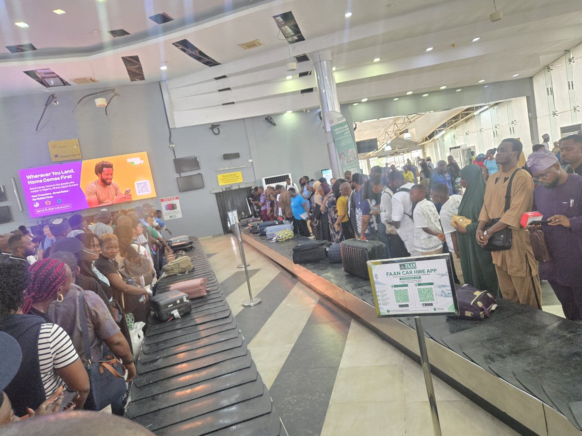 chayos67's tweet photo. Traveling withing Nigeria, especially with Air Peace is an Extreme Sports! This is how a good friend of mine described it today. From moving my flight originally by 12.35pm to 10.55am and finally departing by 1.40pm, this experience is altogether painful. On arrival, we are left on the tarmac for more than 30minutes waiting for a bus to convey us to arrival. If travel with Air Peace is an extreme sports, getting g luggage is  the Ultimate Death Ride!! Took 1hour 40minutes to get my luggage. 
I really wish we could have an airline to give Air Peace some competition. They are irresponsible, inefficient and unapologetic.
