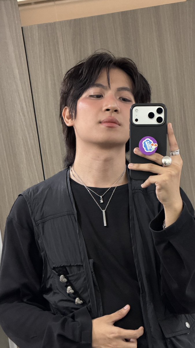 GenZix_KIYO's tweet photo. 🖤🖤🖤🖤 https://t.co/YAnV3goOtq