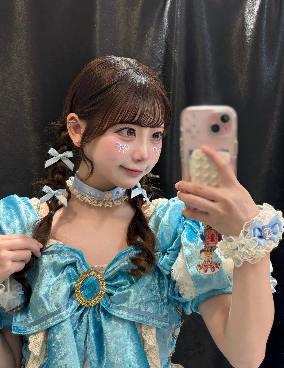imfrom_sae's tweet photo. 2回しのライブありがとうございました🙇🏻‍♀️✨大雨の中来てくださって感謝です🥹💖
1回し目の髪ハートちゃんで可愛いから見てほしー！2回し目は雨に負けてストレートでしたヮ

また来週もみんなでがんばろーーぅ٩(๑⃙⃘˙ᵕ˙๑⃙⃘)۶ https://t.co/CzmhIKLkX8