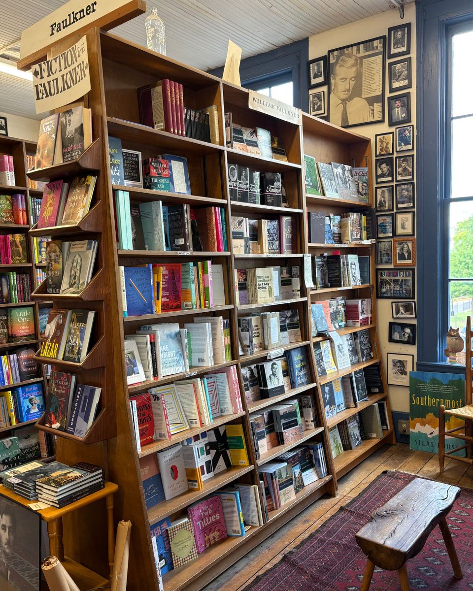 SquareBooks's tweet photo. Happy #NationalReadABookDay! We don't care what you read, just that you do, and that it brings you joy and maybe even a little bit of knowledge. And, of course, if you need something new or somewhere cool to read, y'all just stop on by ☺️
#ShopIndie #OxfordMS https://t.co/m0Q5YP9wdH