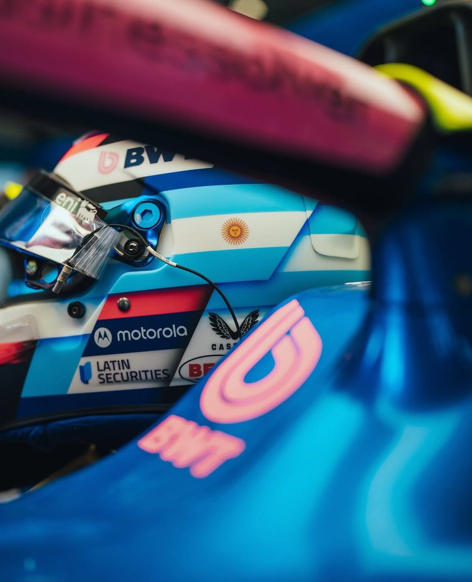 nefen02's tweet photo. No llores,💔 que nos rompes el corazón. Que hoy más que nunca,está feliz y orgulloso del piloto que tememos 🇦🇷 @FranColapinto @AlpineF1Team https://t.co/iIcnHPkyEs