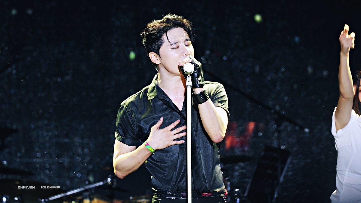 Ohmyjun_com's tweet photo. [VID] 260906 SOUND PLANET FESTIVAL XIA 김준수 - Homage

🎥 https://t.co/b5Jtd5LeBp

#XIA #김준수 #시아준수 #XIA준수 #ジュンス #JUNSU #金俊秀 #GRAVITY #XIA_GRAVITY https://t.co/N0L2jlgcme