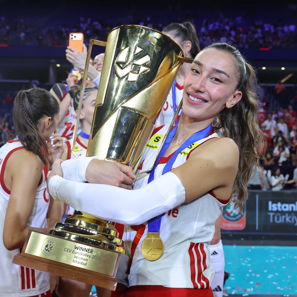 FBvoleybol's tweet photo. Hande Baladın 🥹🧿 https://t.co/24Mtr6CUR4
