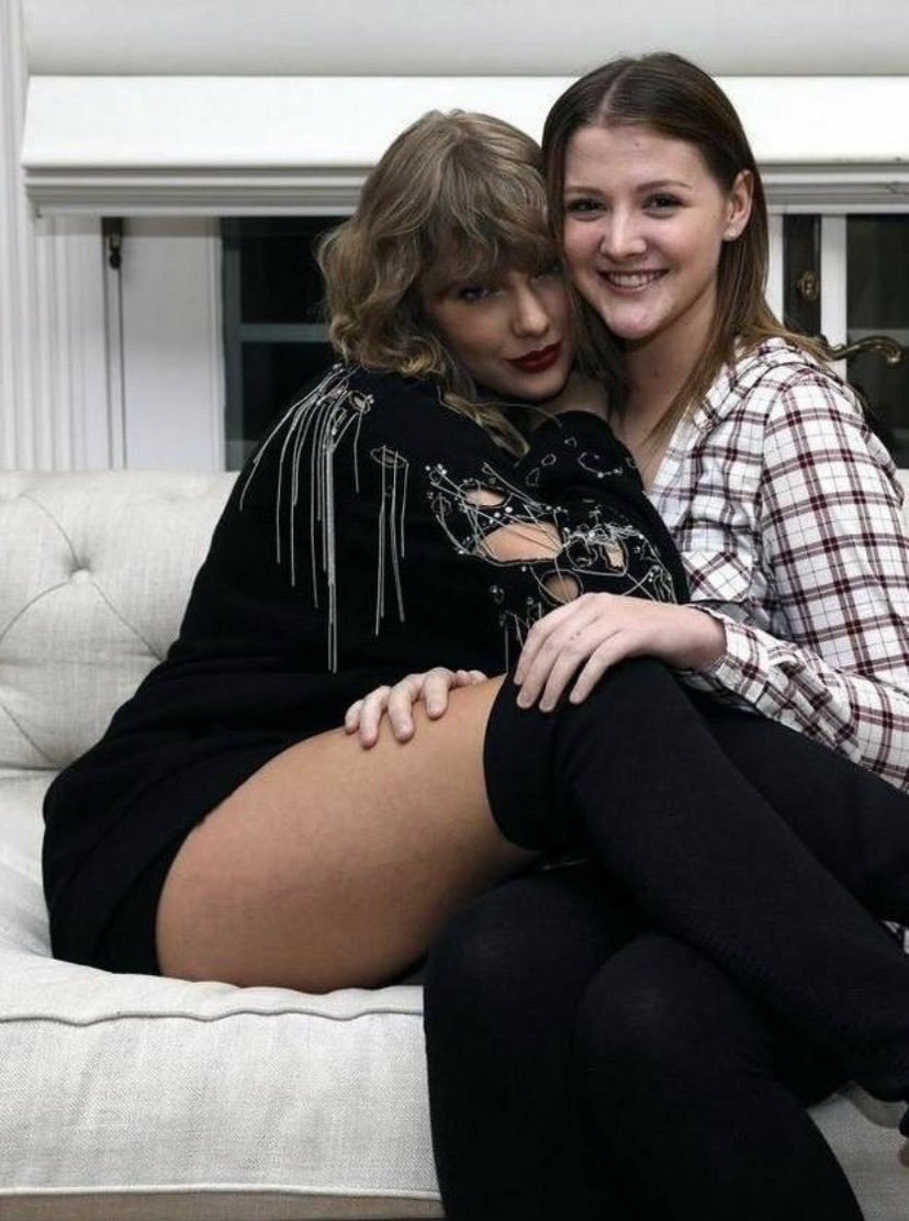 slutvftv's tweet photo. i'm crying they're right https://t.co/qKmIxeLj6z