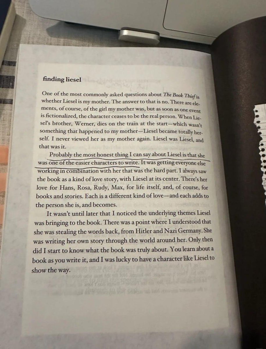 RWhite1412's tweet photo. Everyone recommend a book you've recently read. I recently read a book called The Book Thief. https://t.co/YDSJ7w9qBC