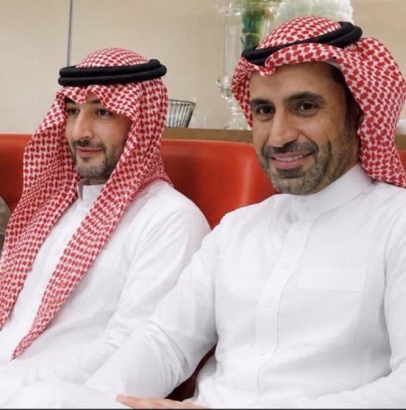 ra3iii's tweet photo. كان عندهم 5 اشهر كاملة عشان يتعاقدون 

لكن قرروا يحشرون الاتحاد في آخر نص ساعة من سوق الانتقالات 

الله  يفكنا منهم ويريحنا من وجيههم https://t.co/AtxVba1XoS