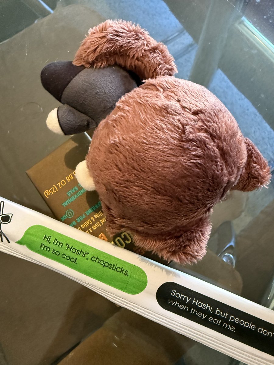 mintaddictxiii's tweet photo. I set up a trap so Valko can return to the game hopefully. pspspsps Valko 🥺

Valko (nui): YUMMY CHOCO BAR AWO- HELP IM TRAPPED 🥺😭
me: I WAS SETTING UP A TRAP FOR IN-GAME VALKO WHAT R U DOING?
Valko (nui): but but yummy choco 🥺

#全世界都爱敖尹 #ValkoIsLoved #BringValkoBack https://t.co/FEsMo6HZWv