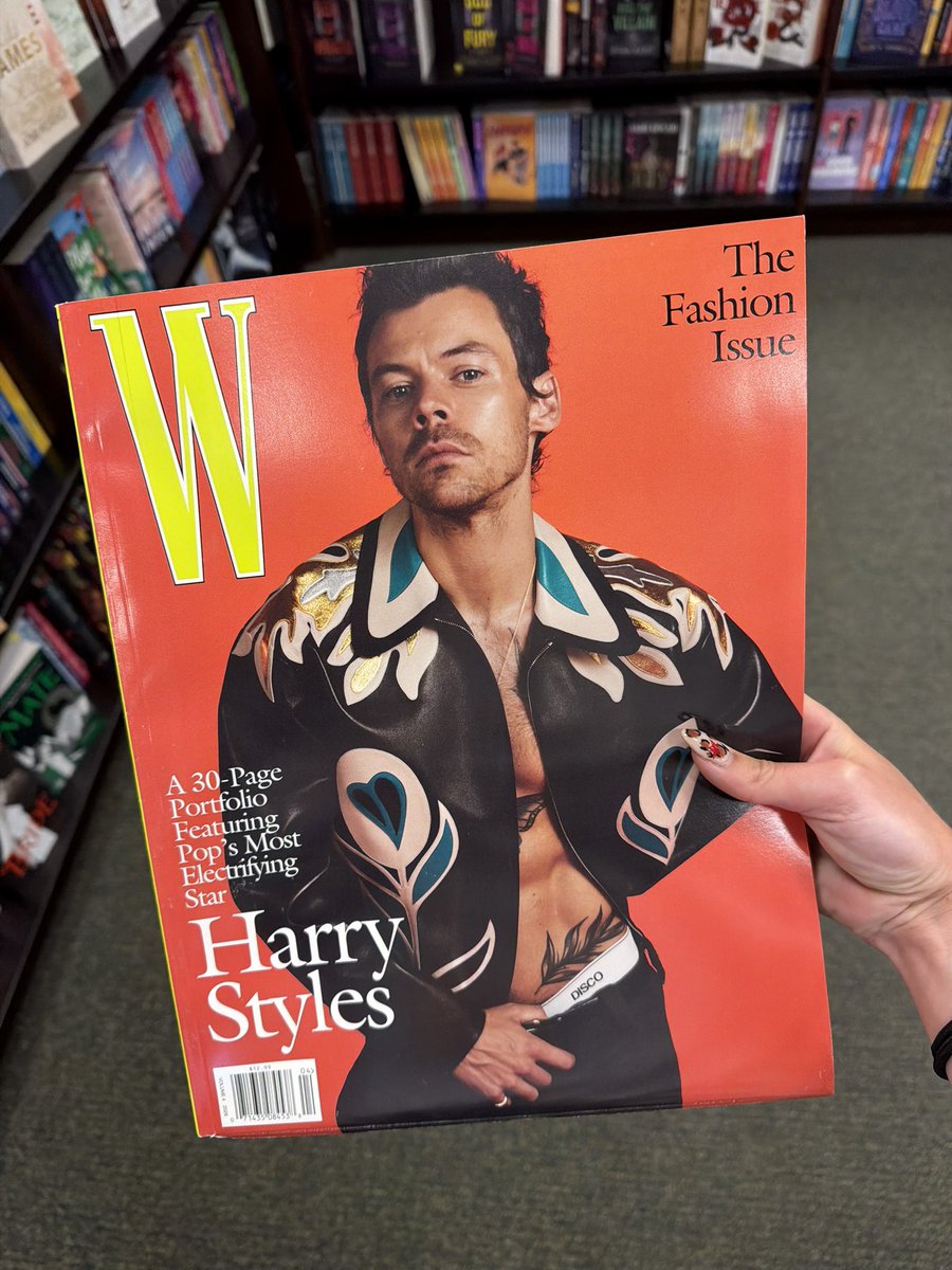 cowboylikepay's tweet photo. the girl at the checkout started flipping through it and said “there’s some good ones in here” like yeah girl i know 😭 https://t.co/MQMm9bD1Ue